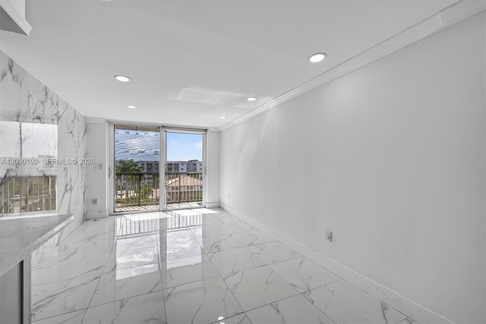 FONTAINEBLEAU GARDENS · #503 in Miami - Photo 12