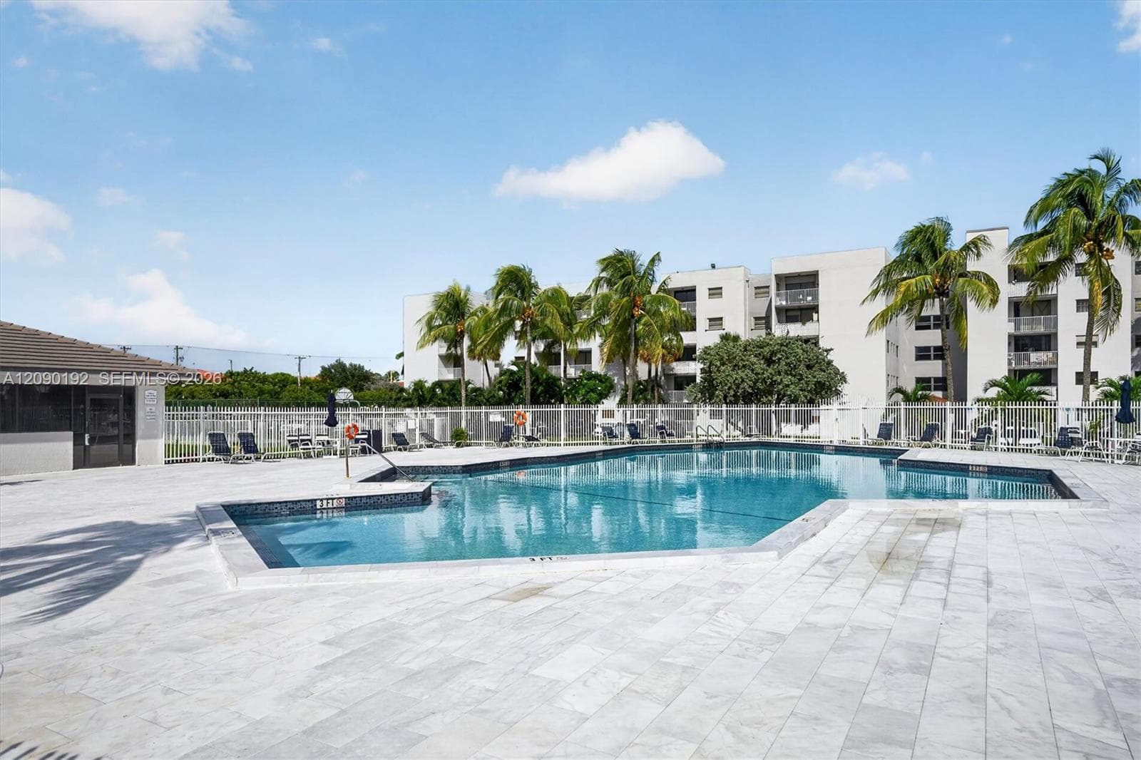 FONTAINEBLEAU GARDENS · #503 in Miami - Photo 36