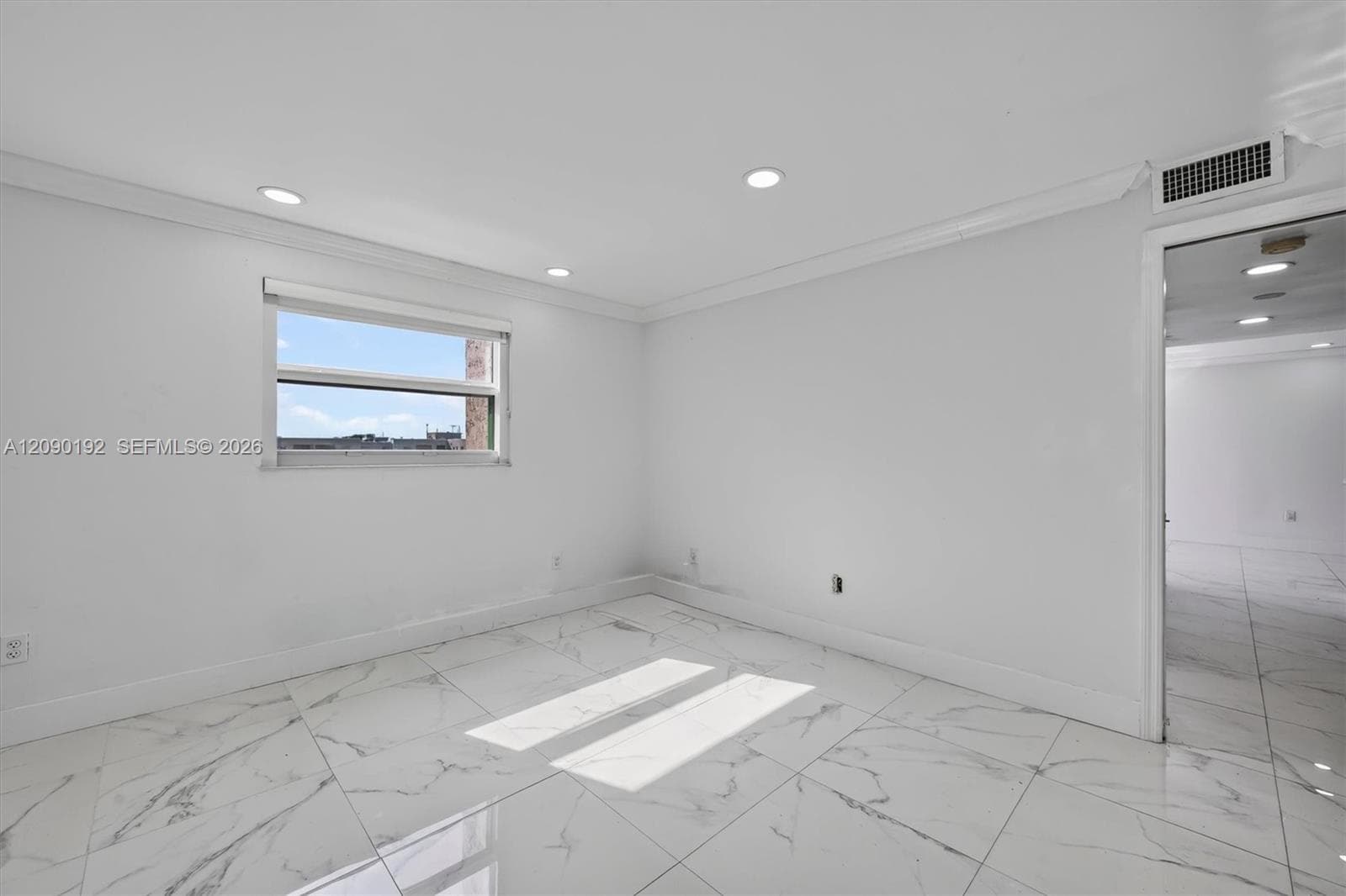 FONTAINEBLEAU GARDENS · #503 in Miami - Photo 24
