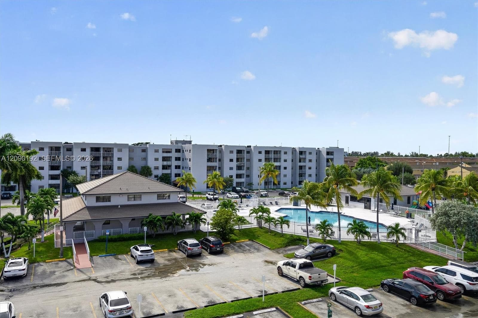 FONTAINEBLEAU GARDENS · #503 in Miami - Photo 37
