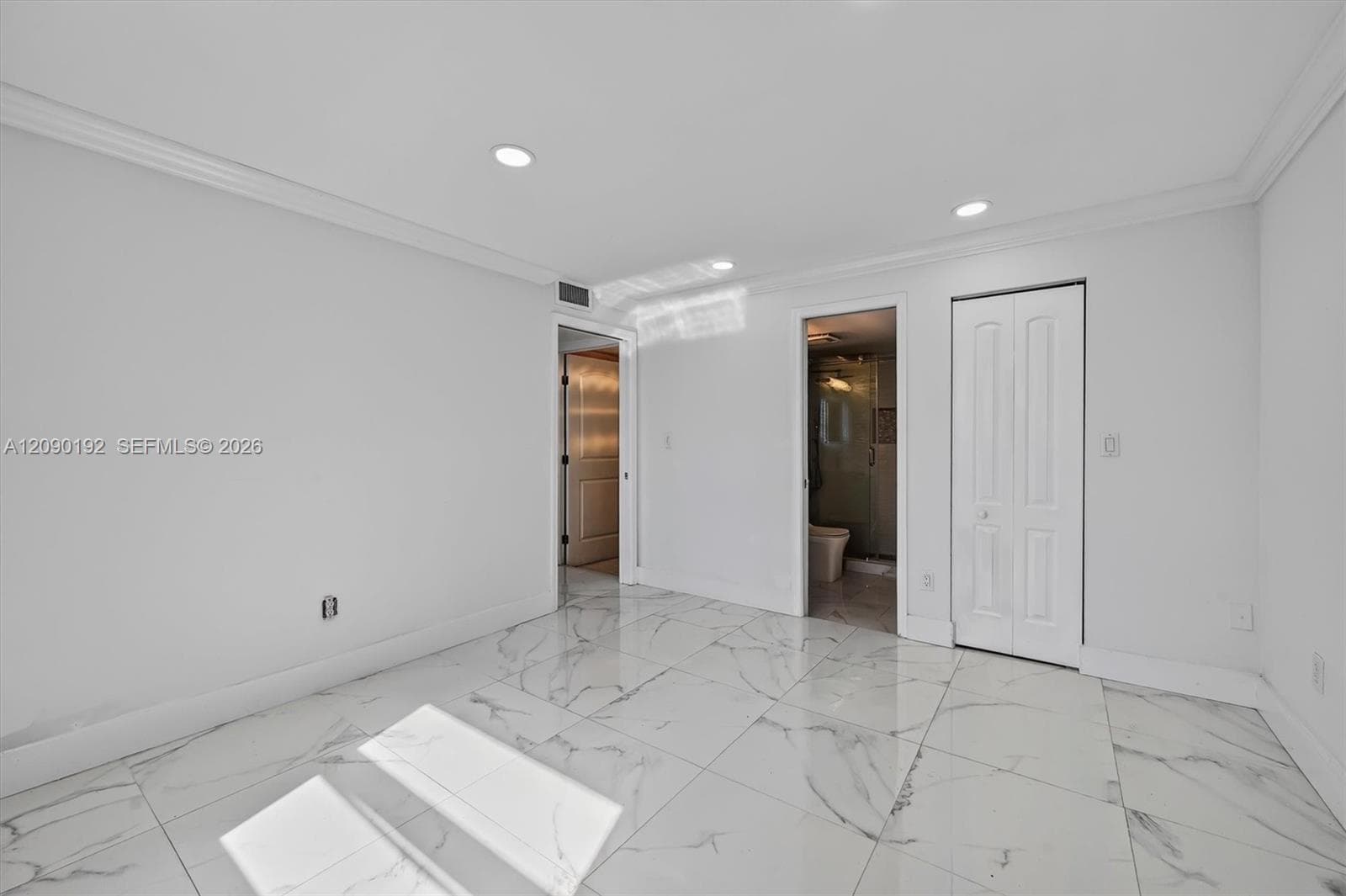 FONTAINEBLEAU GARDENS · #503 in Miami - Photo 25