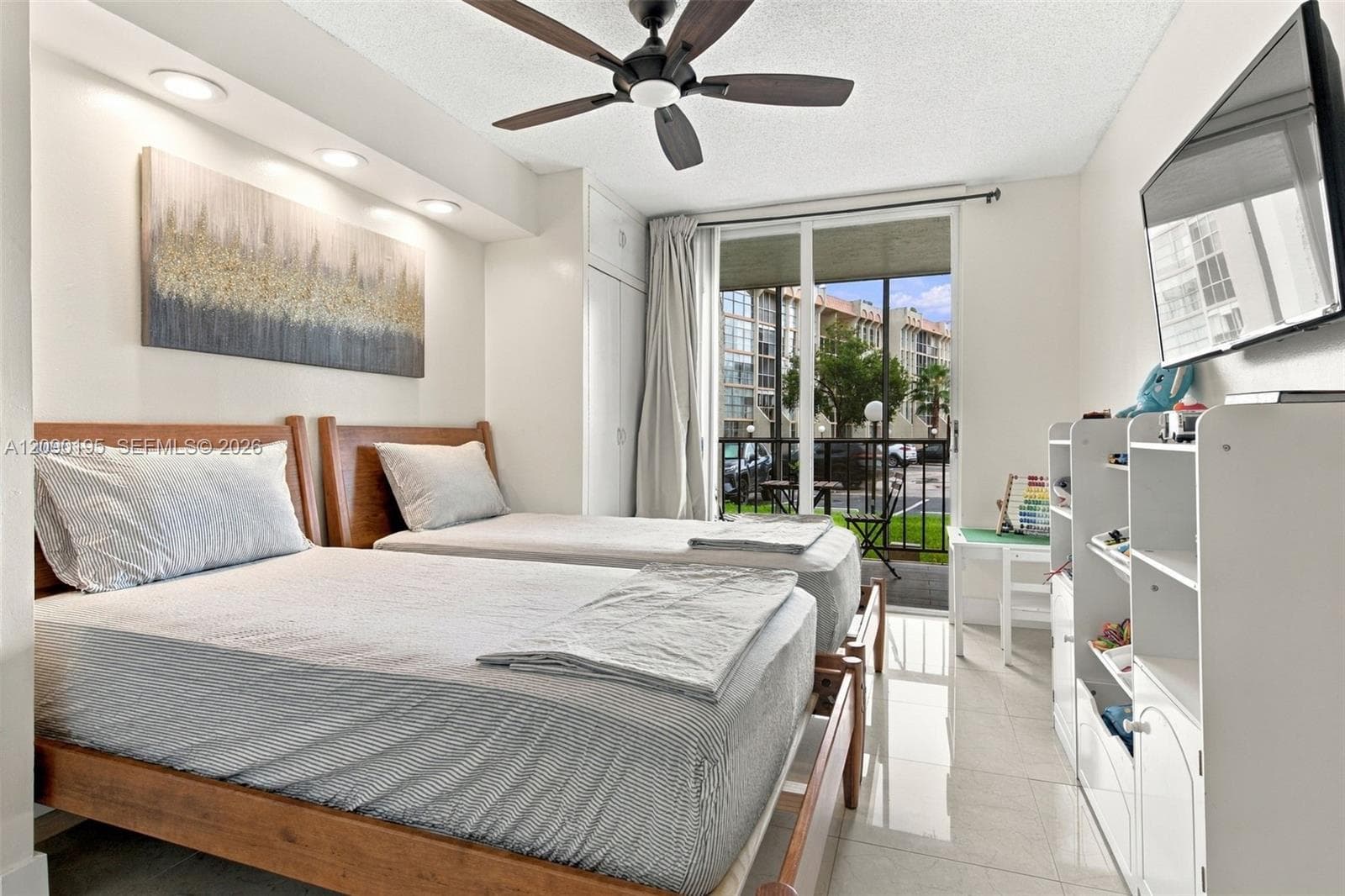 DESOTO PARK CONDO · #120 in Hallandale Beach - Photo 19