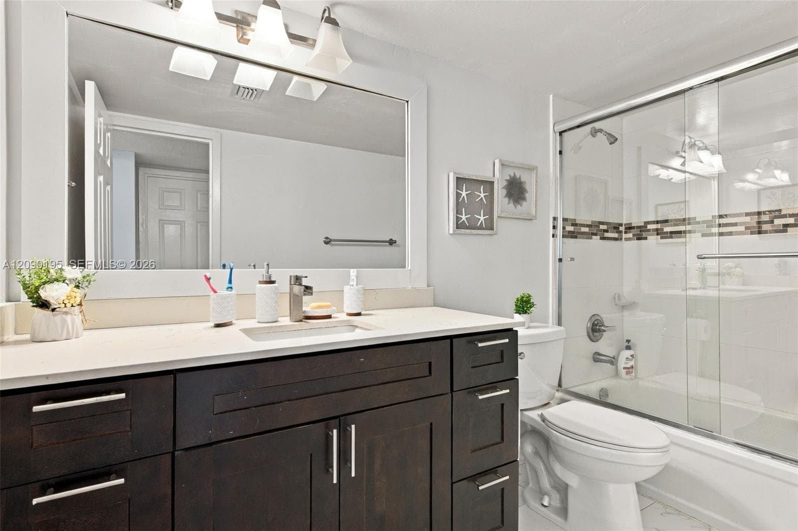 DESOTO PARK CONDO · #120 in Hallandale Beach - Photo 21