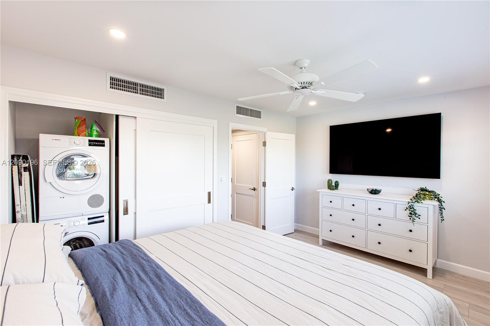 MAINSAIL CONDO · #204 in Hollywood - Photo 13