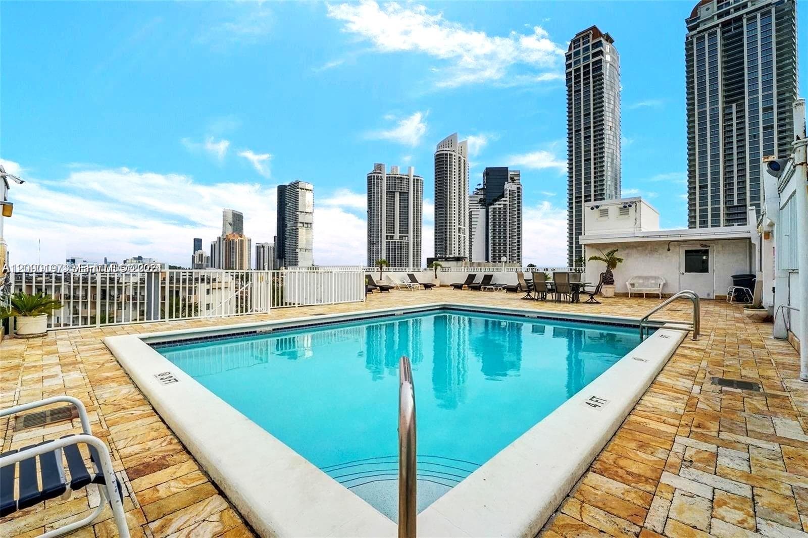 TOWNE ROYALE CONDO · #307 in Sunny Isles Beach - Photo 4