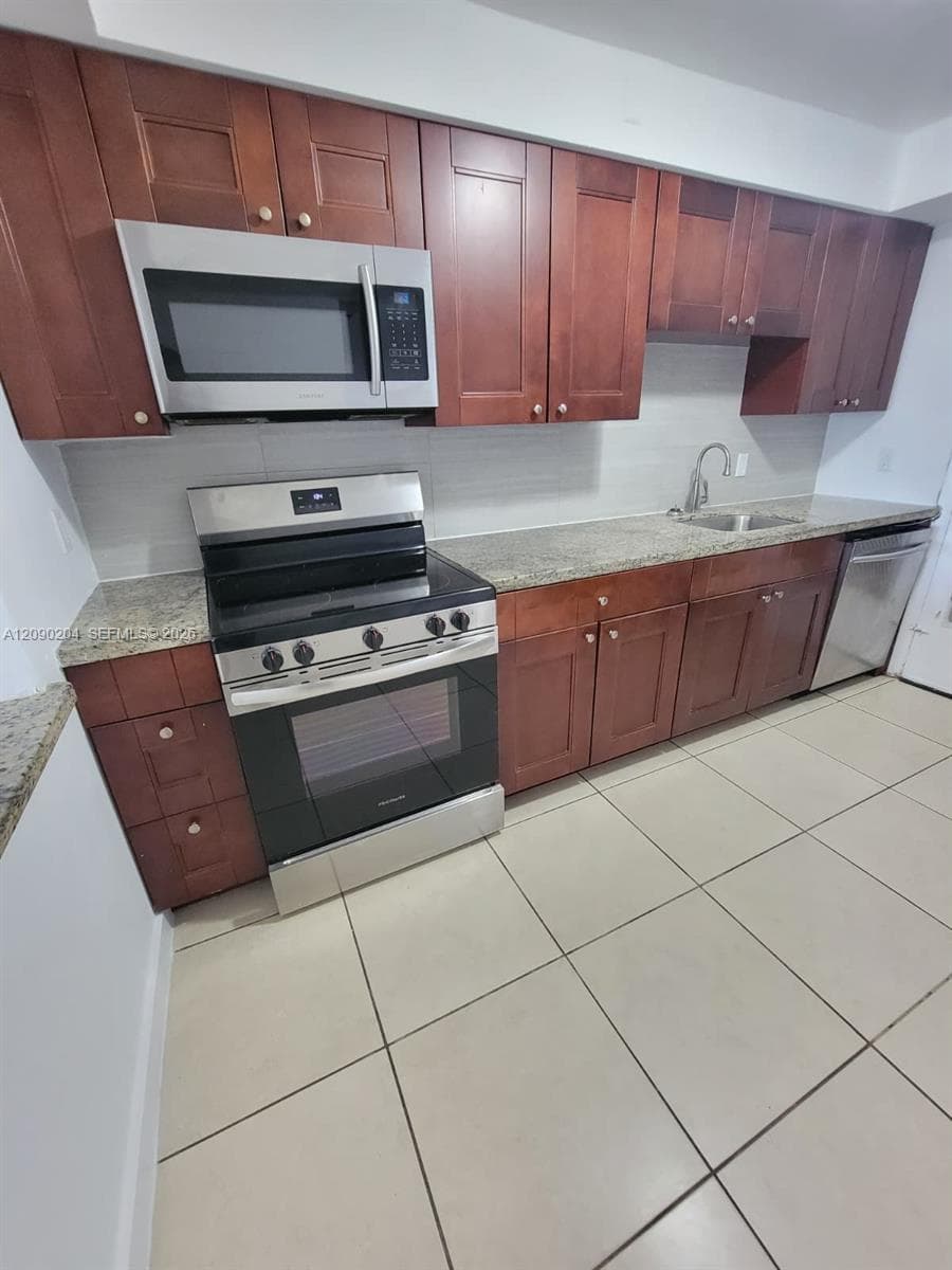 CLAREMONT PLACE CONDO · #305 in North Miami - Photo 13