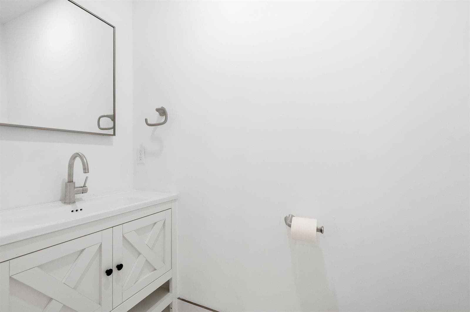 18-web-or-mls-5203_N_Flagler_Dr_07482