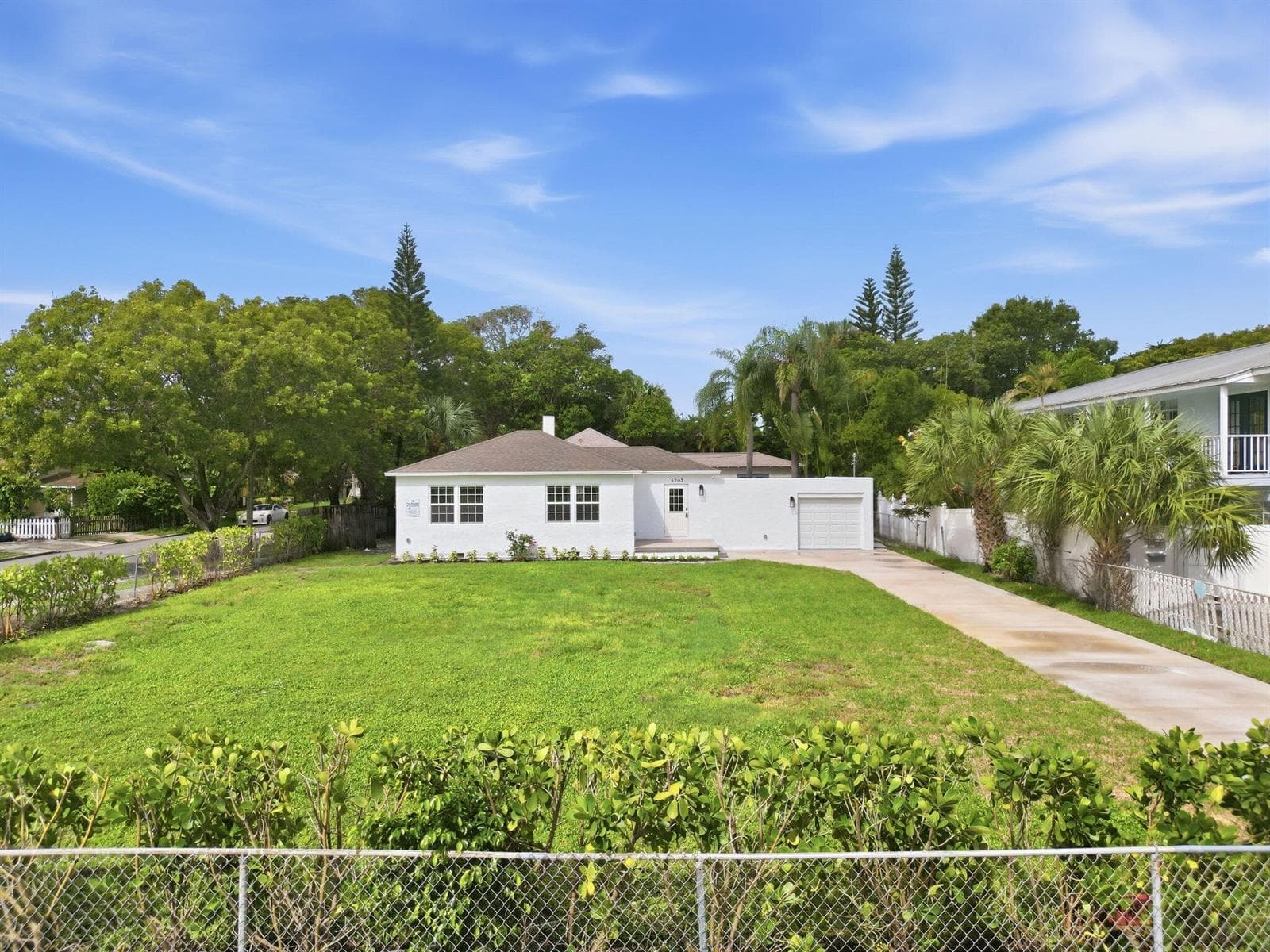 37-web-or-mls-5203_N_Flagler_Dr_Drone_08