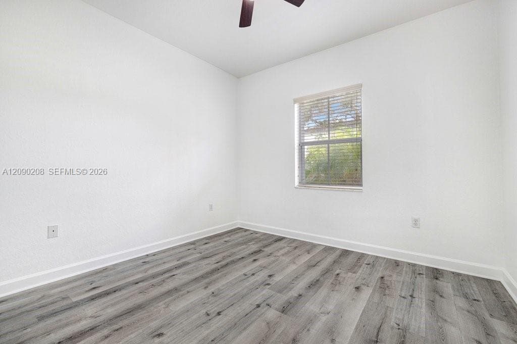 3656 NE 3rd Ct photo 12