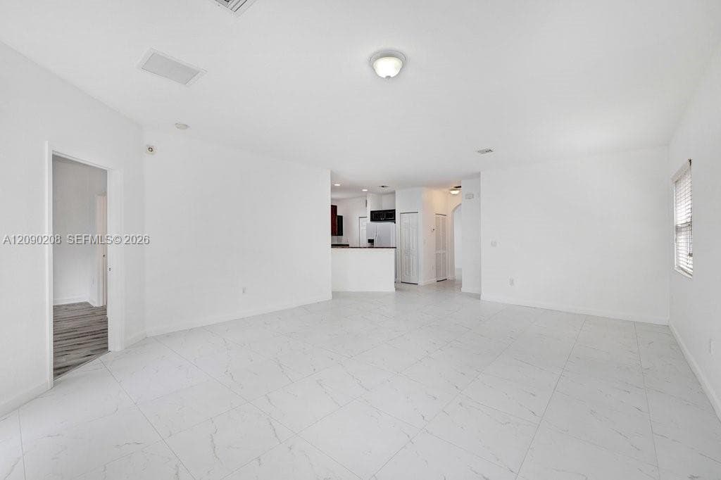 3656 NE 3rd Ct photo 4