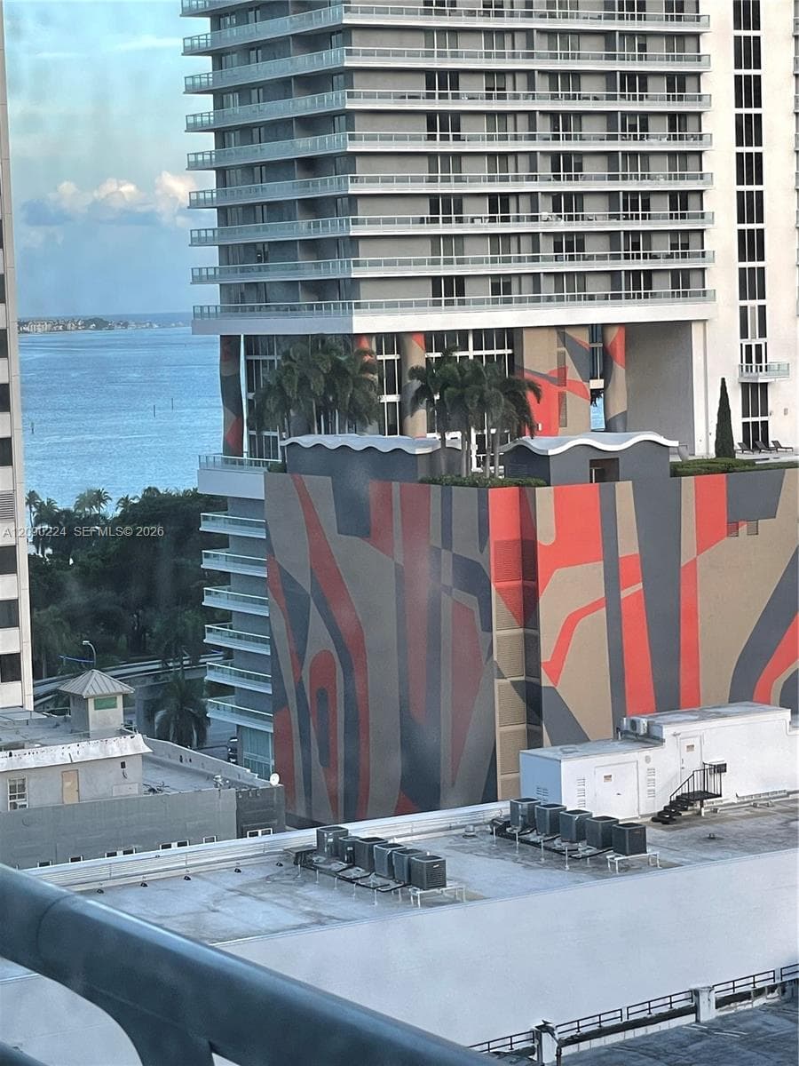 Loft Downtown II · #1406 in Miami - Photo 6