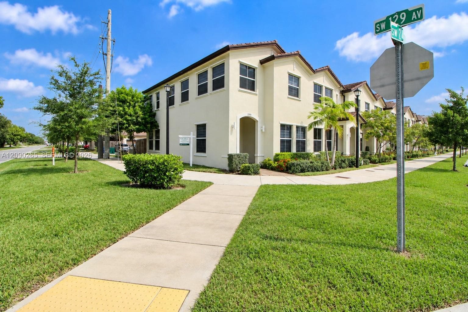 12891 SW 243rd Ter photo 5