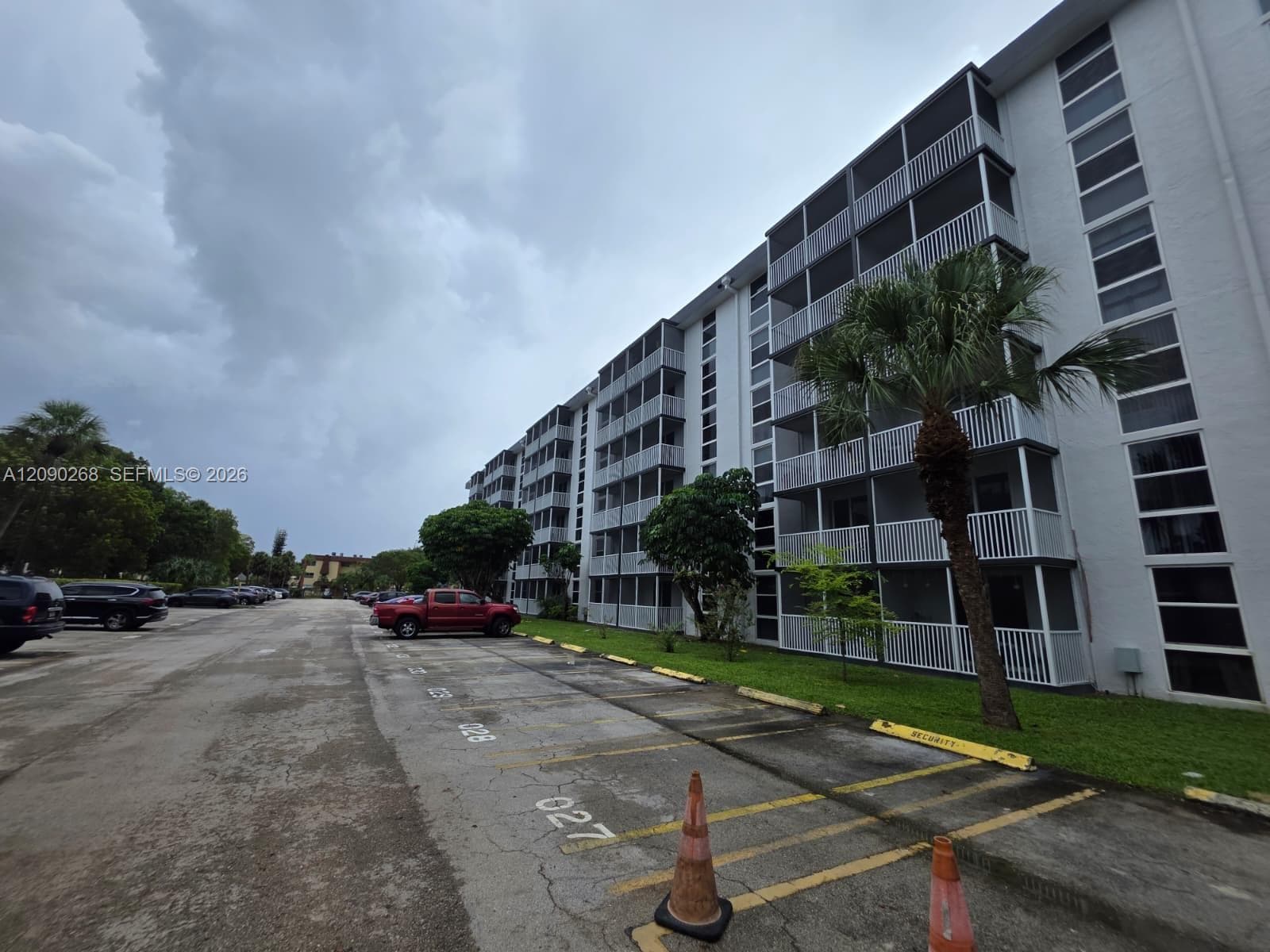 WOODSIDE APTS CONDO · #B-225 in North Miami Beach - Photo 27