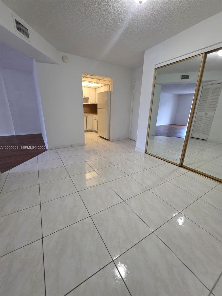 WOODSIDE APTS CONDO · #B-225 in North Miami Beach - Photo 2