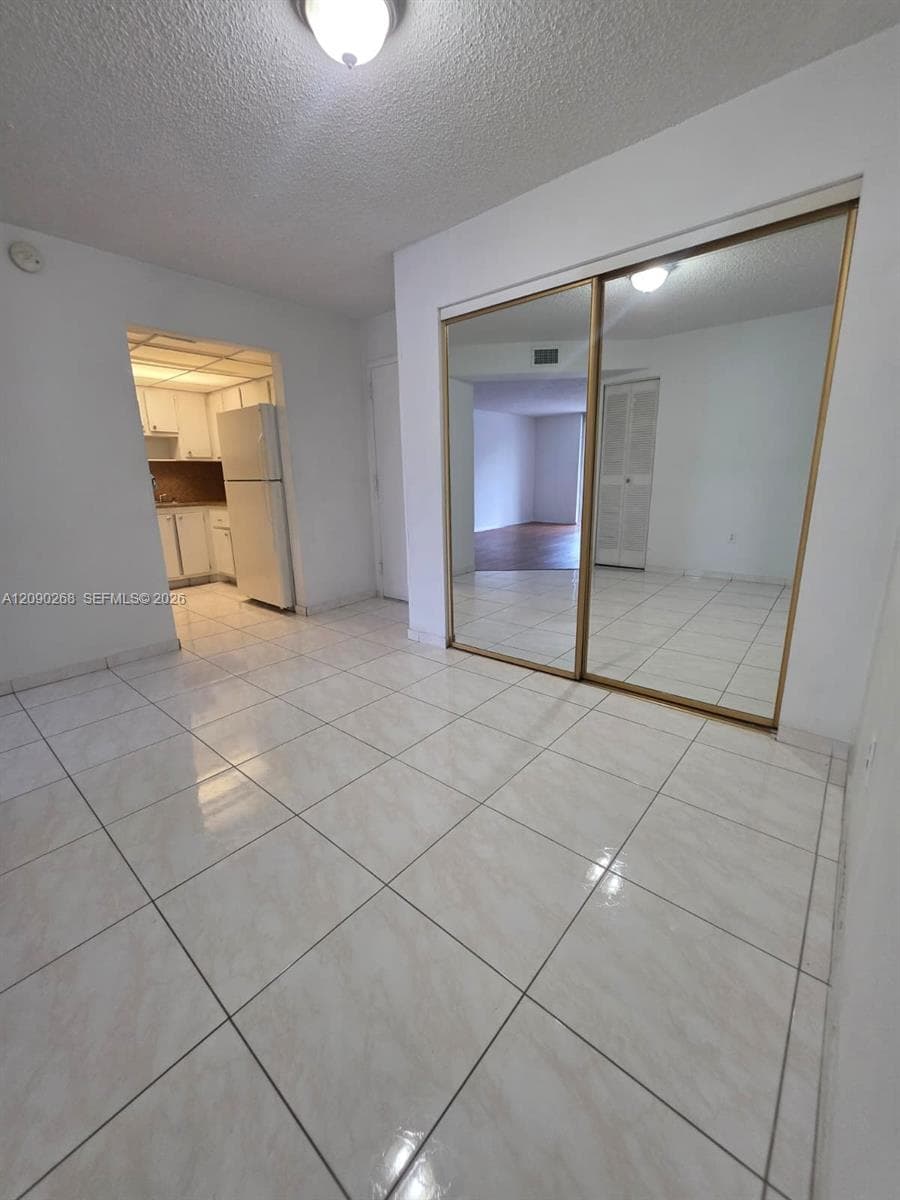 WOODSIDE APTS CONDO · #B-225 in North Miami Beach - Photo 3