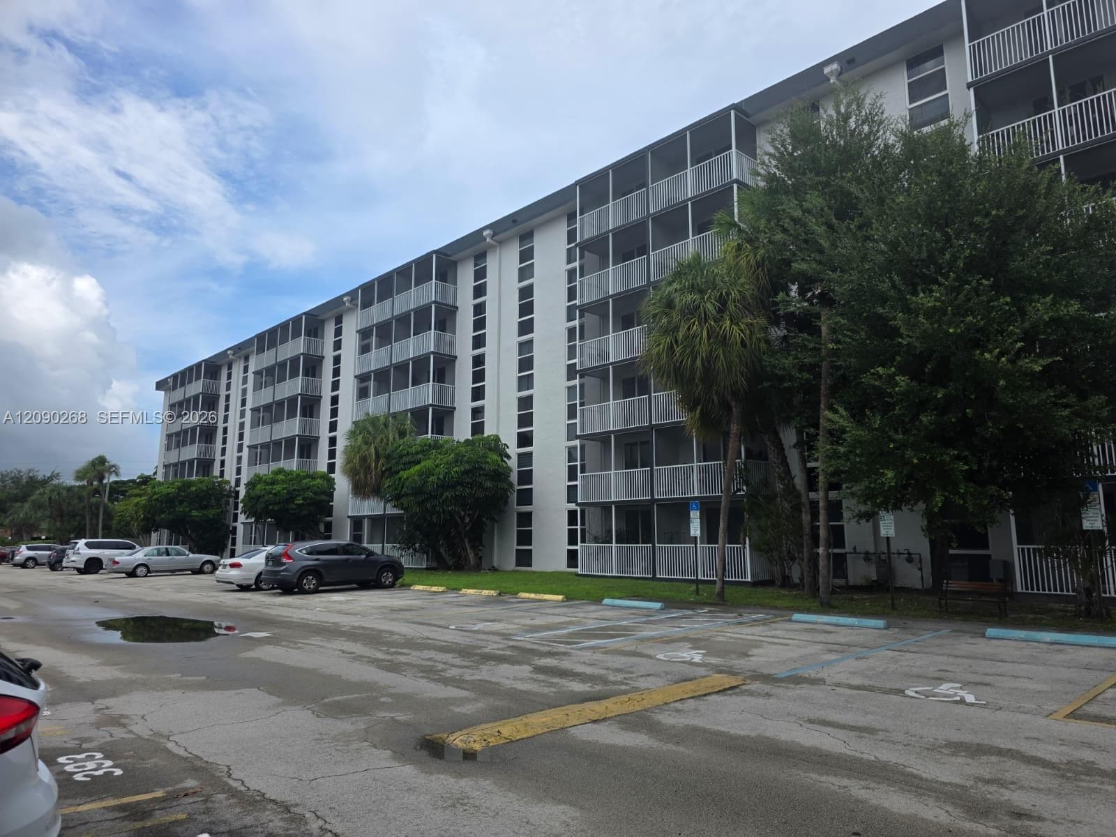 WOODSIDE APTS CONDO · #B-225 in North Miami Beach - Photo 1