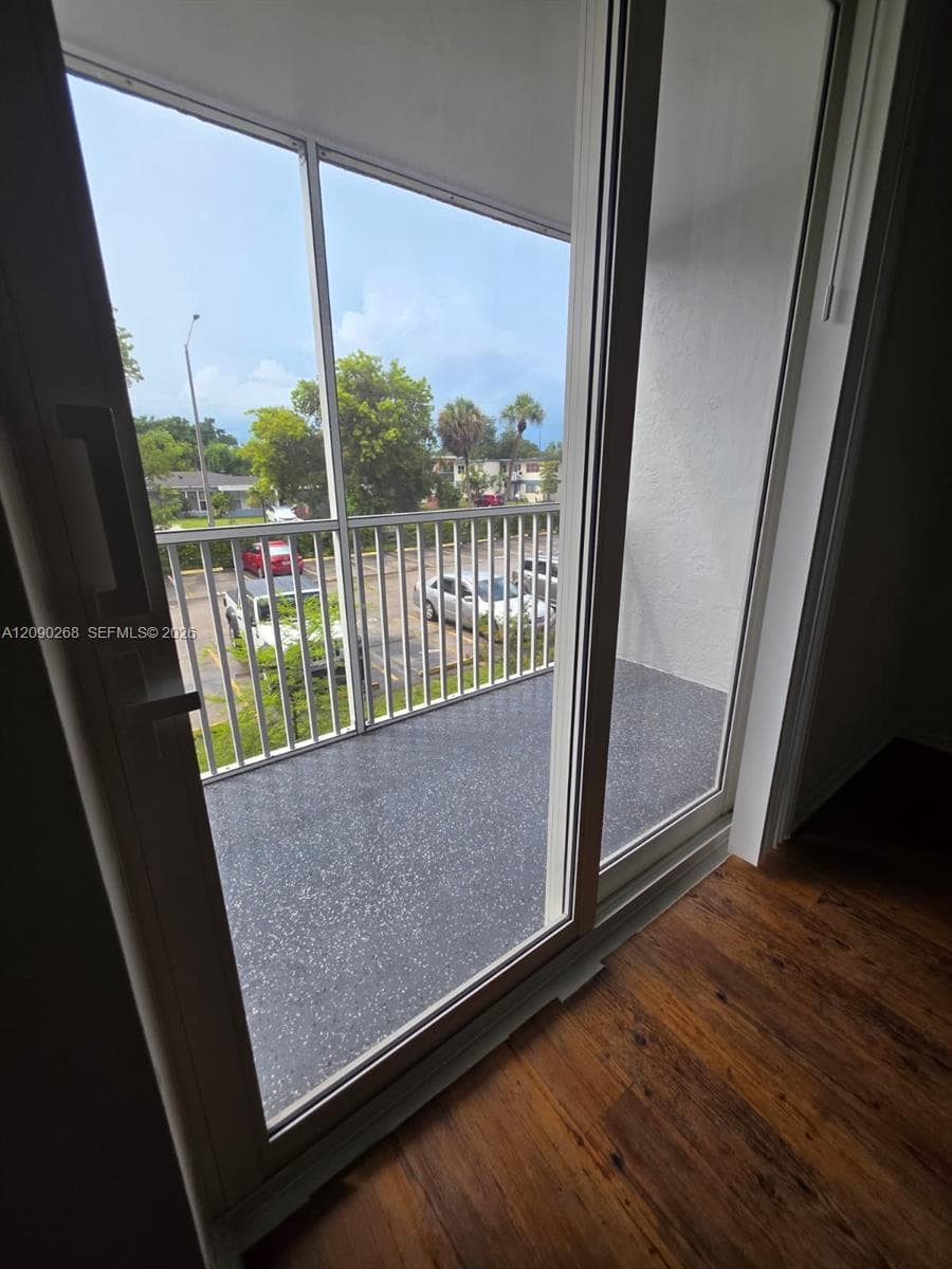 WOODSIDE APTS CONDO · #B-225 in North Miami Beach - Photo 9