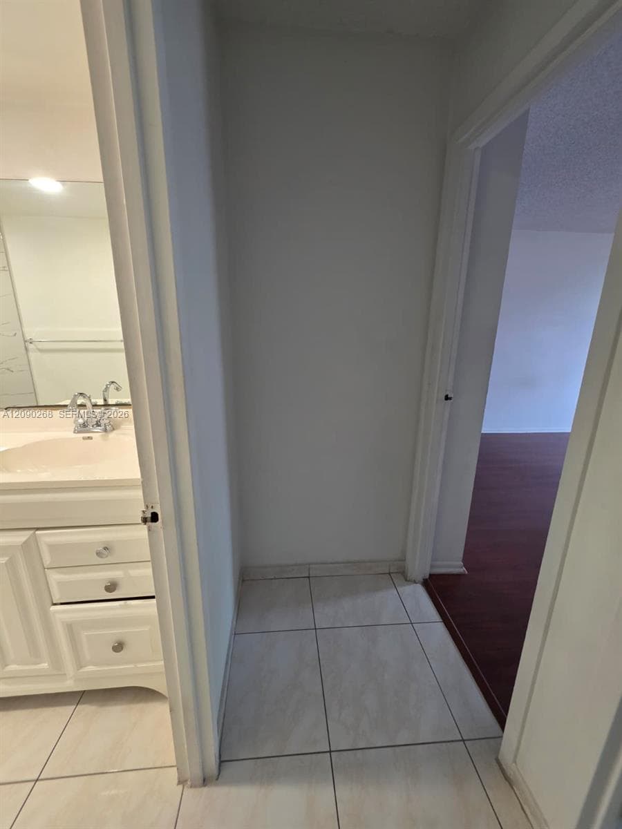 WOODSIDE APTS CONDO · #B-225 in North Miami Beach - Photo 14