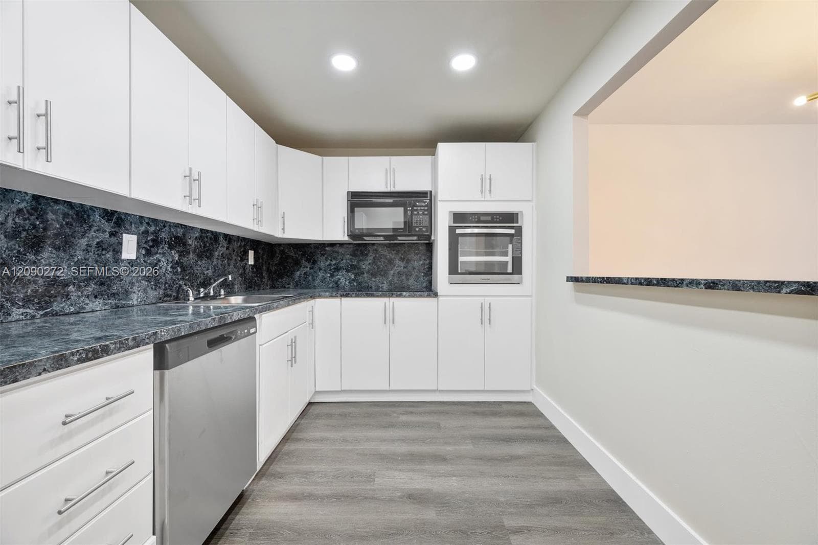 OCEANVIEW BUILDING B COND · #1023 in Sunny Isles Beach - Photo 12