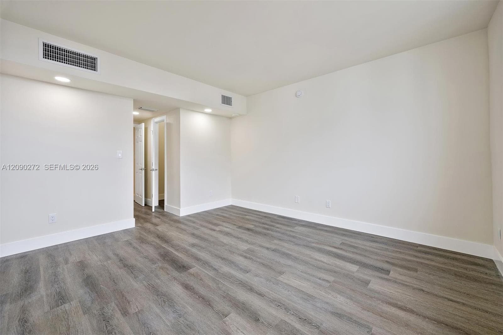 OCEANVIEW BUILDING B COND · #1023 in Sunny Isles Beach - Photo 18
