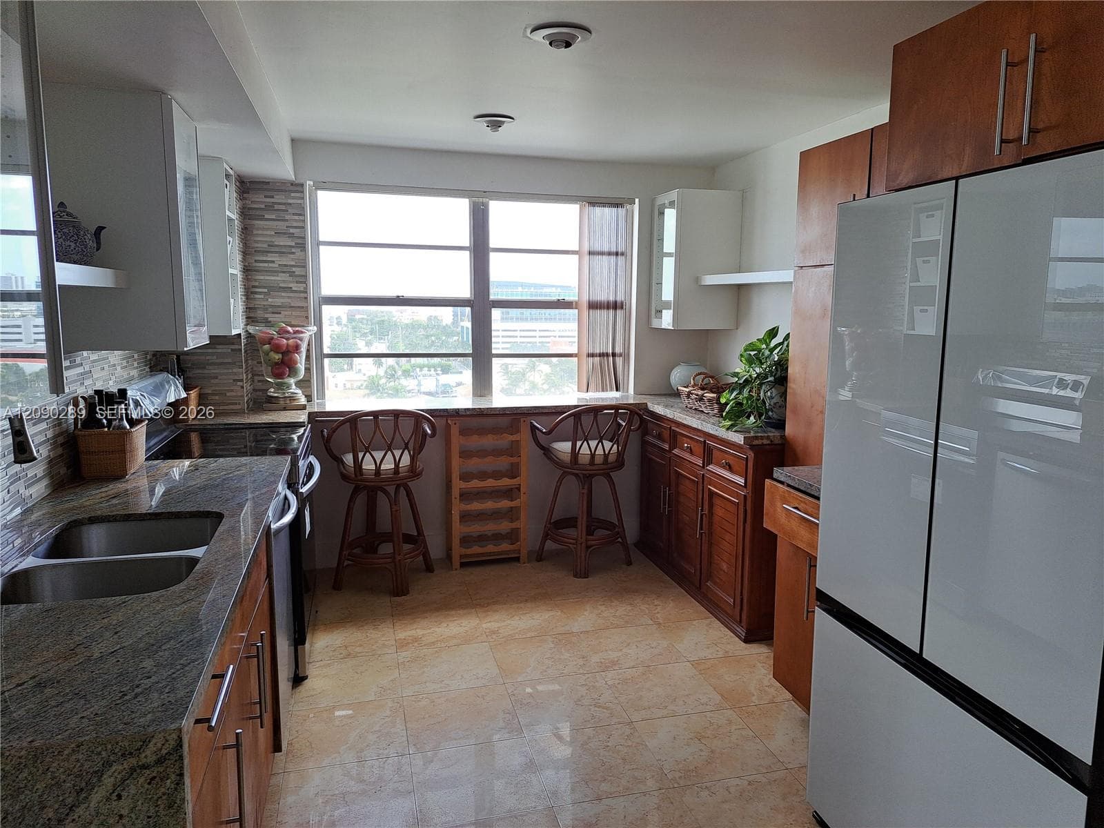 kitchen w/new appliances