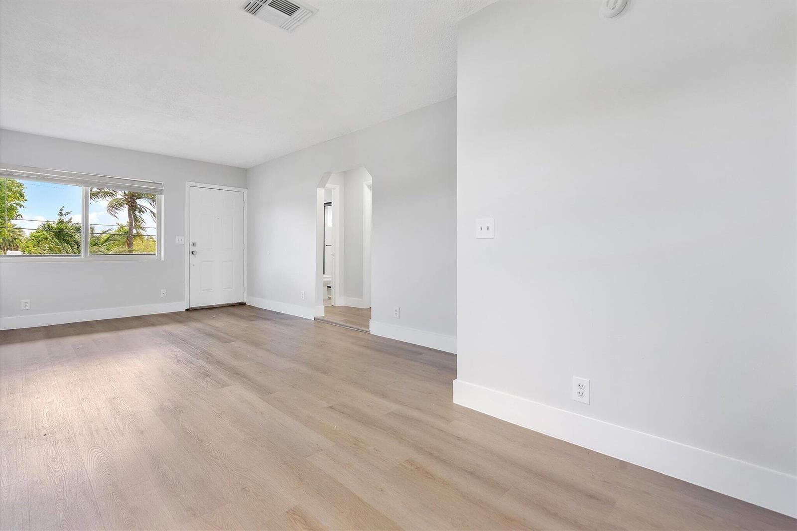 14-720 NE 7th St_014