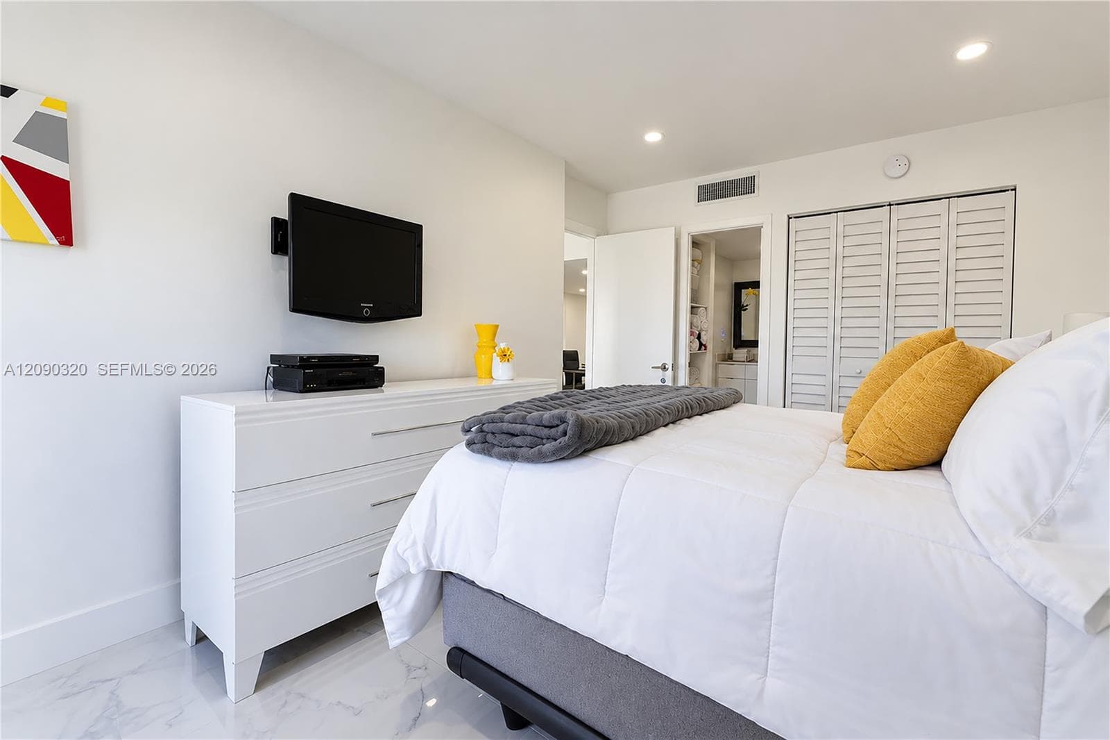 CORONADO CONDO- TOWER II · #930 in Aventura - Photo 10