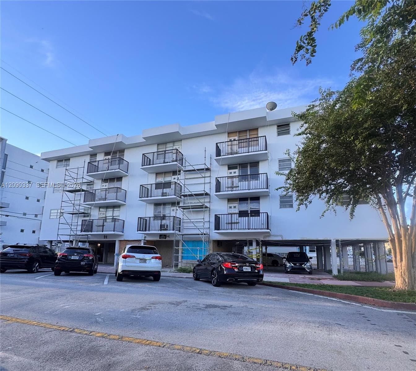 THE 244 BLDG CONDO · #3D in Miami Beach - Photo 2