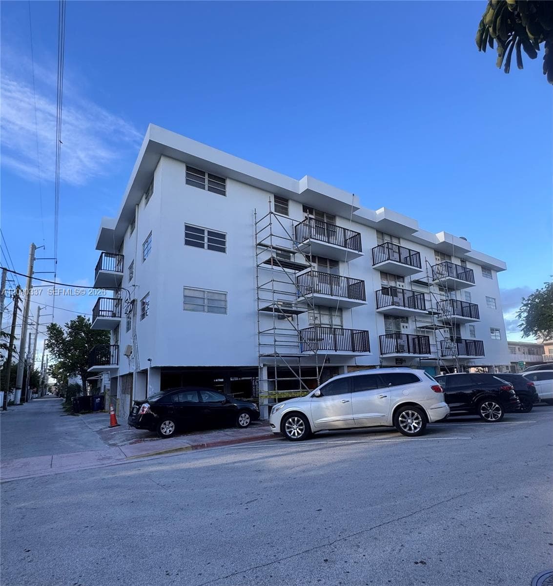 THE 244 BLDG CONDO · #3D in Miami Beach - Photo 1