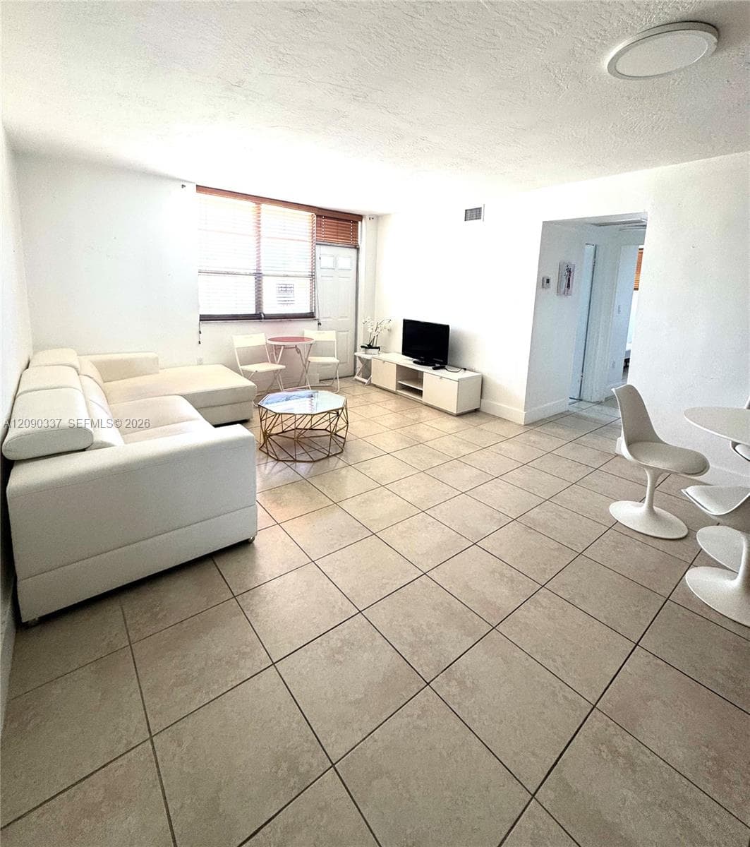 THE 244 BLDG CONDO · #3D in Miami Beach - Photo 4