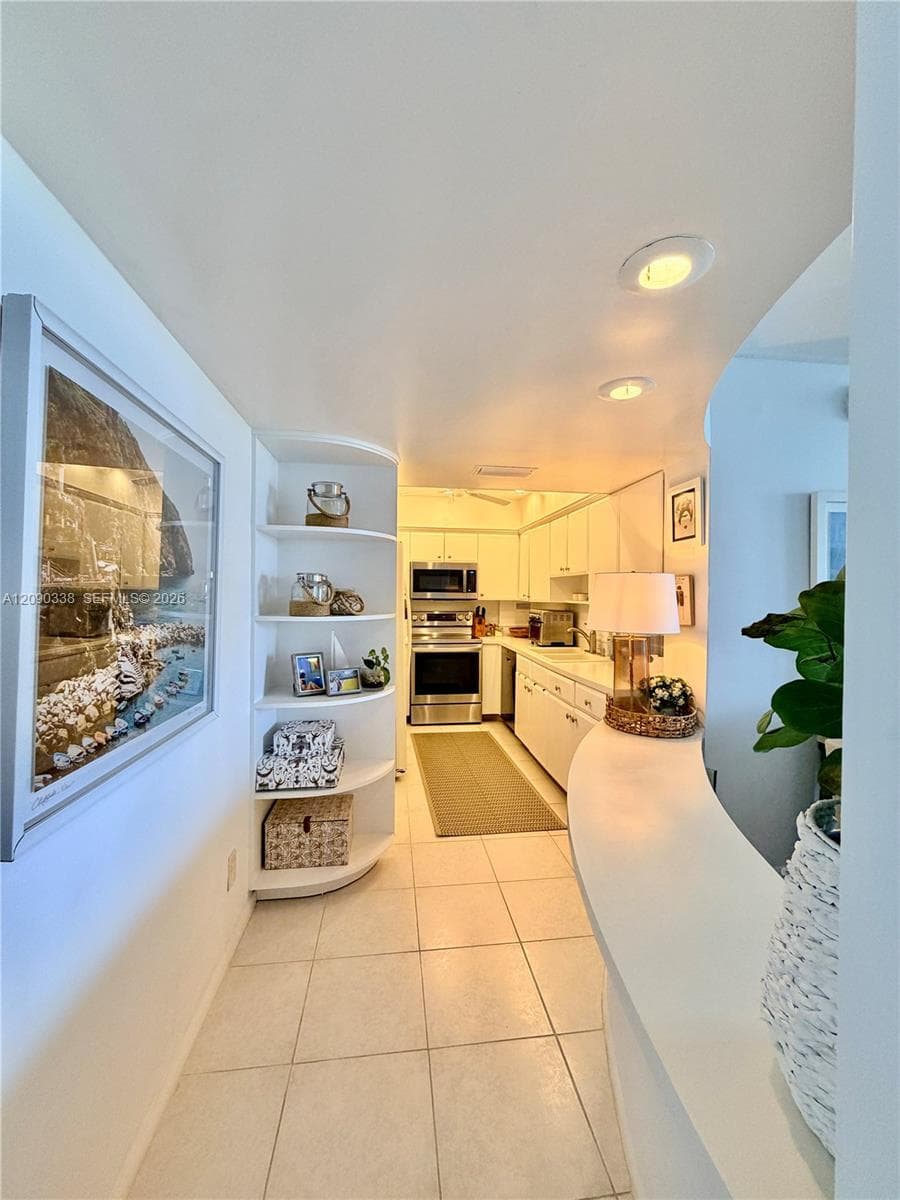 ROYAL SAXON · #5110 in Palm Beach - Photo 11