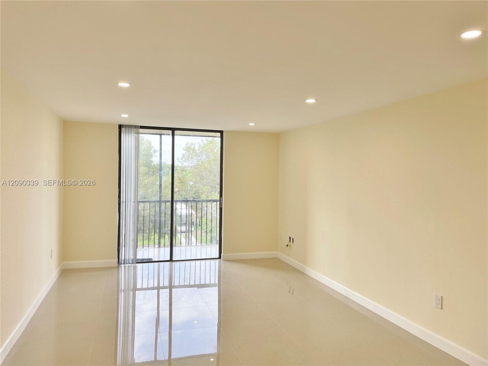 WOODSIDE APTS CONDO · #A537 in North Miami Beach - Photo 7