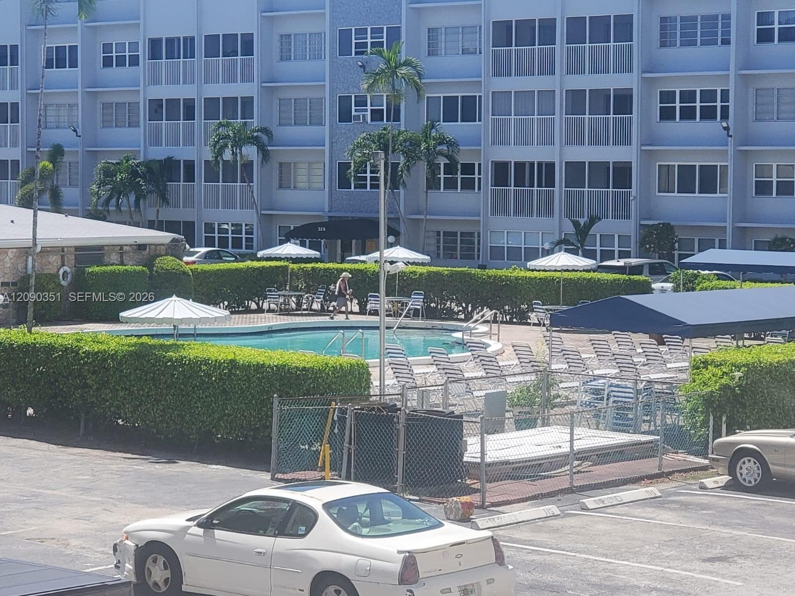 FIRST GULFSTREAM GARDEN · #206D in Hallandale Beach - Photo 2