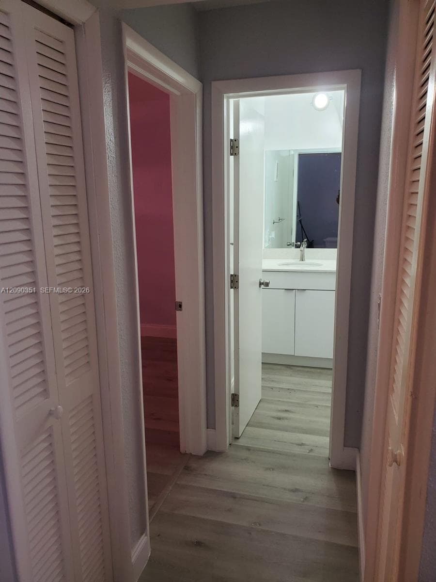FIRST GULFSTREAM GARDEN · #206D in Hallandale Beach - Photo 12