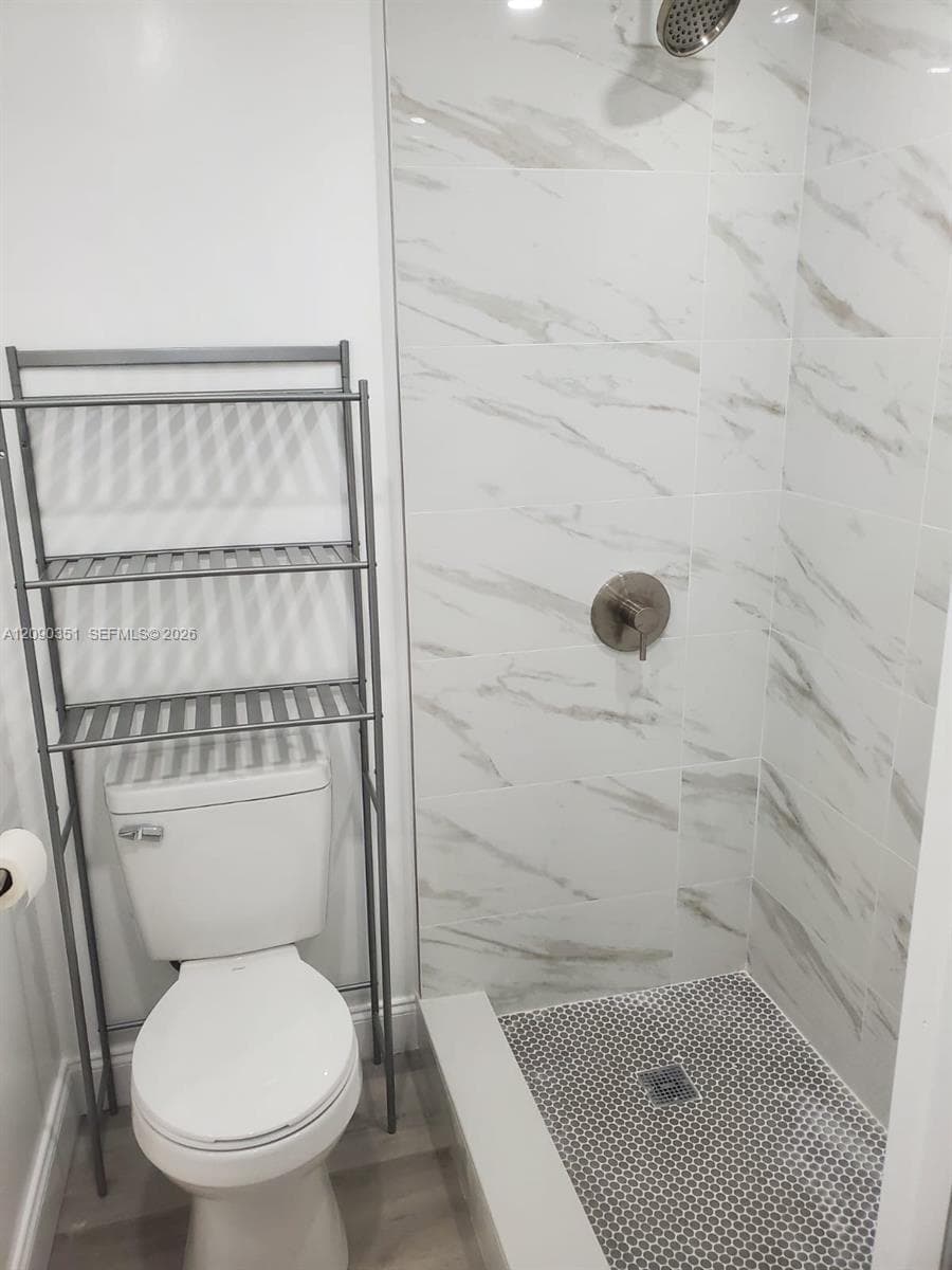FIRST GULFSTREAM GARDEN · #206D in Hallandale Beach - Photo 7