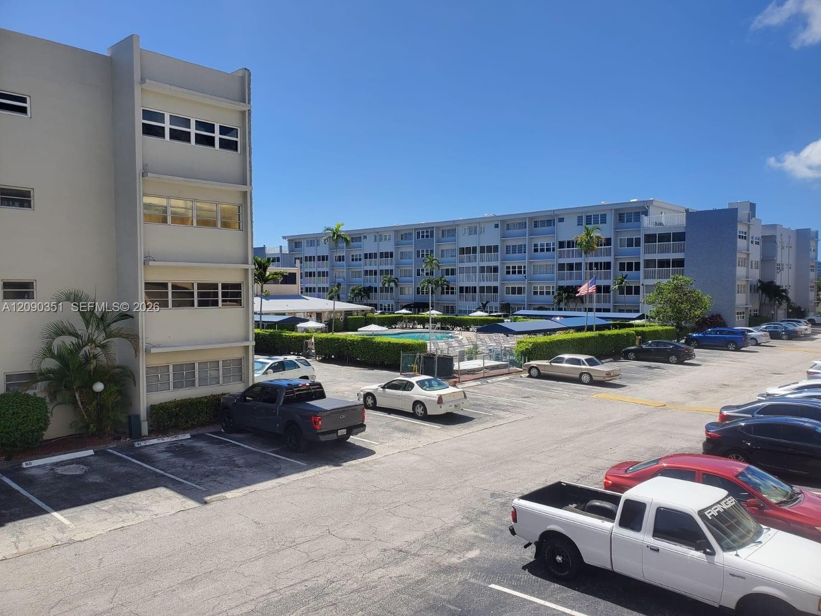 FIRST GULFSTREAM GARDEN · #206D in Hallandale Beach - Photo 3