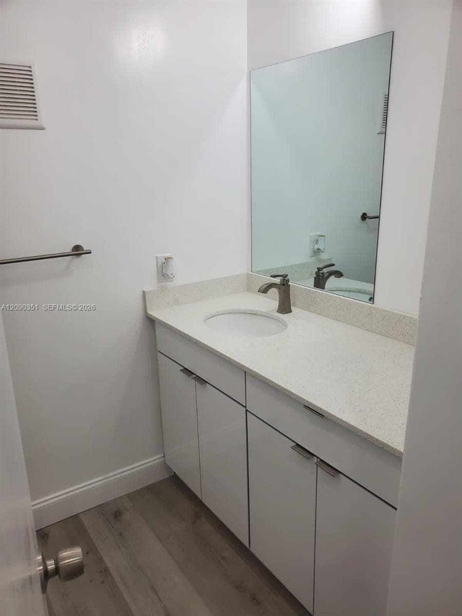 FIRST GULFSTREAM GARDEN · #206D in Hallandale Beach - Photo 14