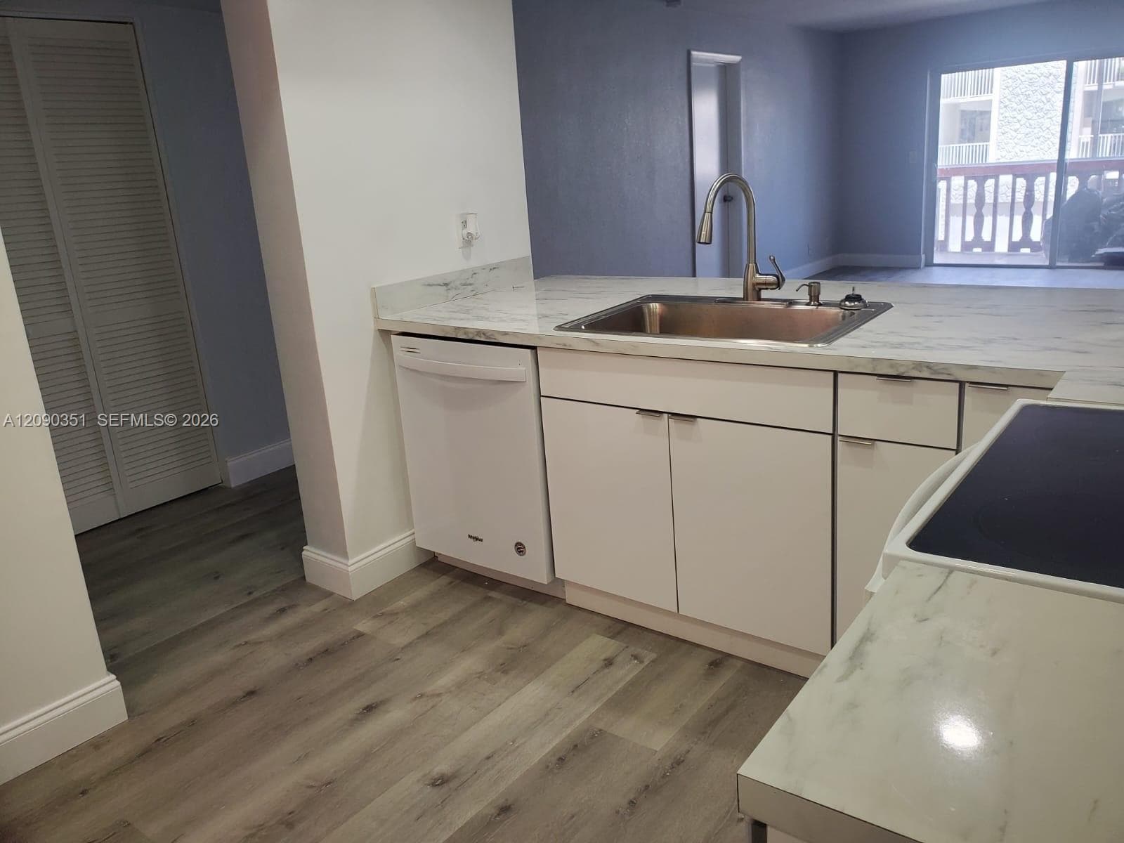 FIRST GULFSTREAM GARDEN · #206D in Hallandale Beach - Photo 18