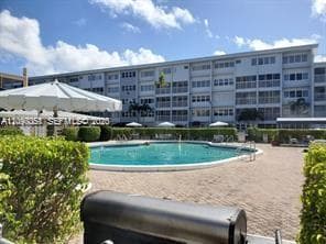 FIRST GULFSTREAM GARDEN · #206D in Hallandale Beach - Photo 19