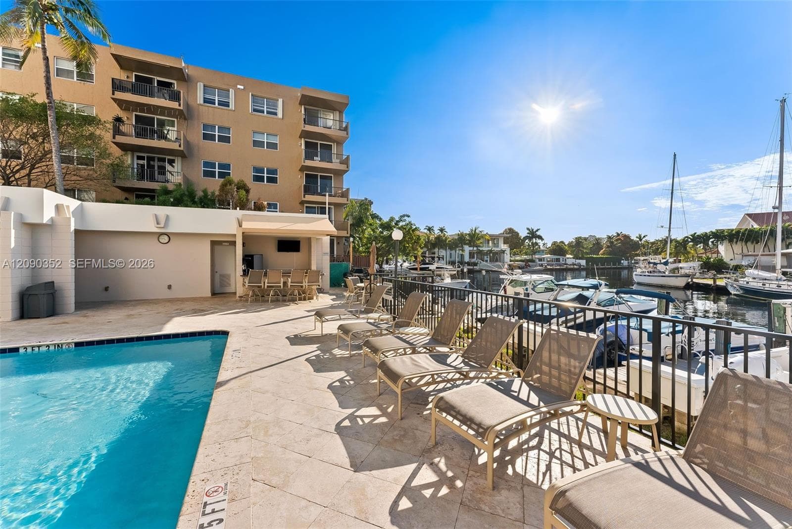 EMERALD TOWER · #407 in Pompano Beach - Photo 39