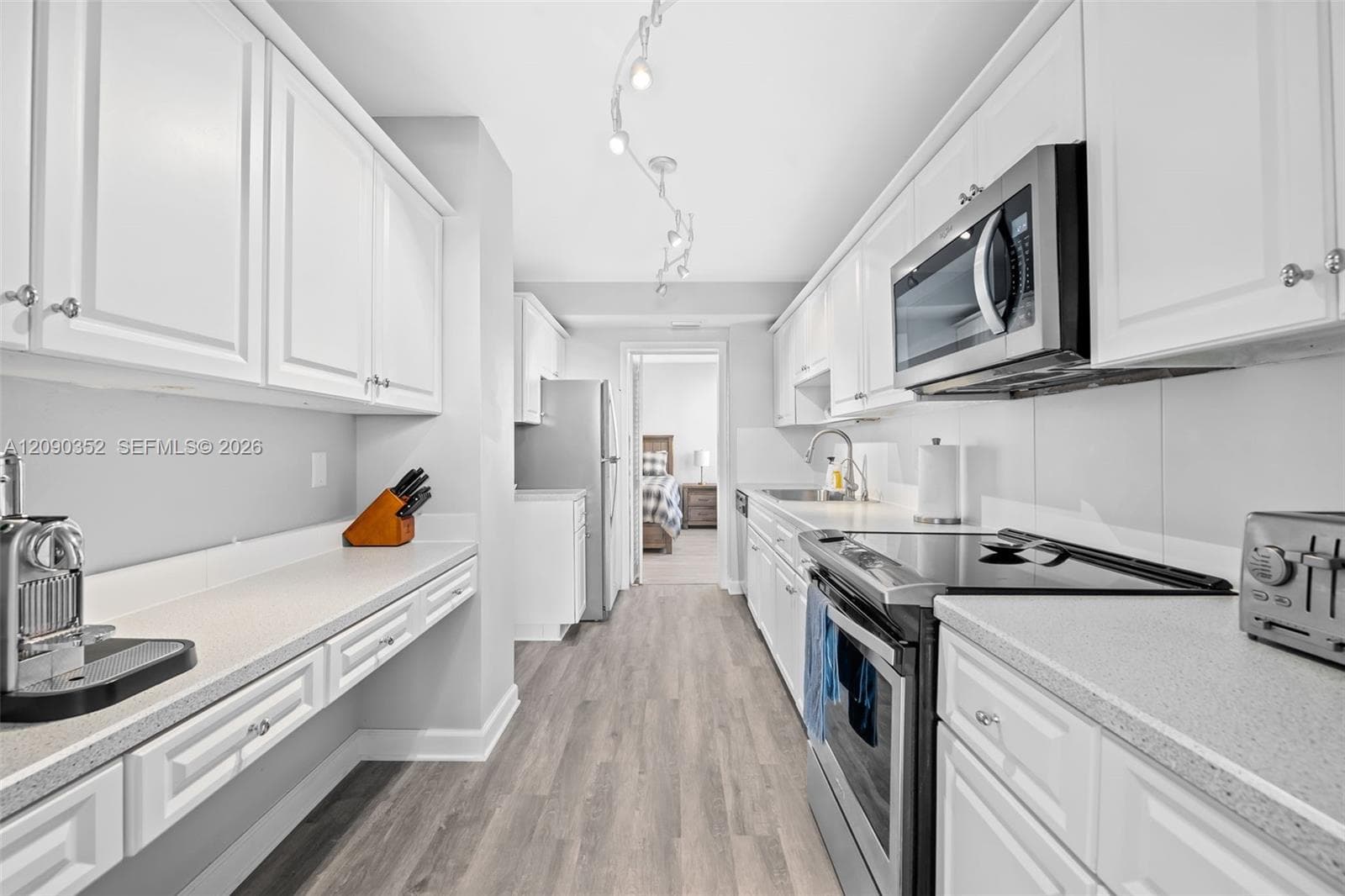 EMERALD TOWER · #407 in Pompano Beach - Photo 8