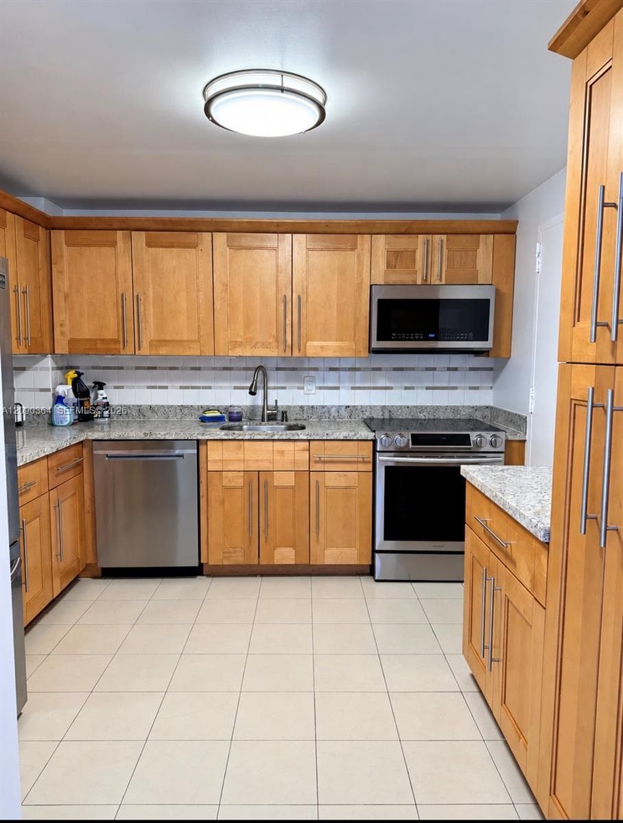 OCEAN VIEW TOWERS CONDO · #1015 in Hallandale Beach - Photo 13