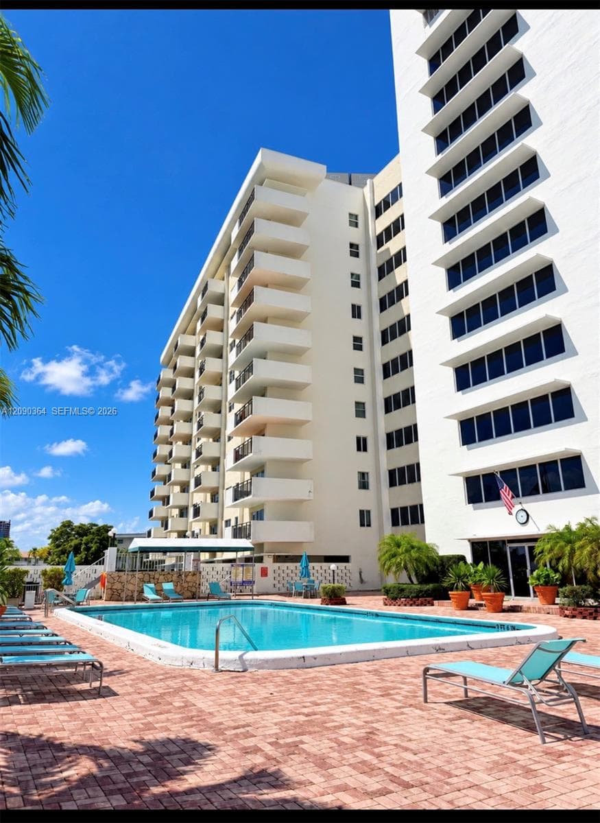 OCEAN VIEW TOWERS CONDO · #1015 in Hallandale Beach - Photo 5