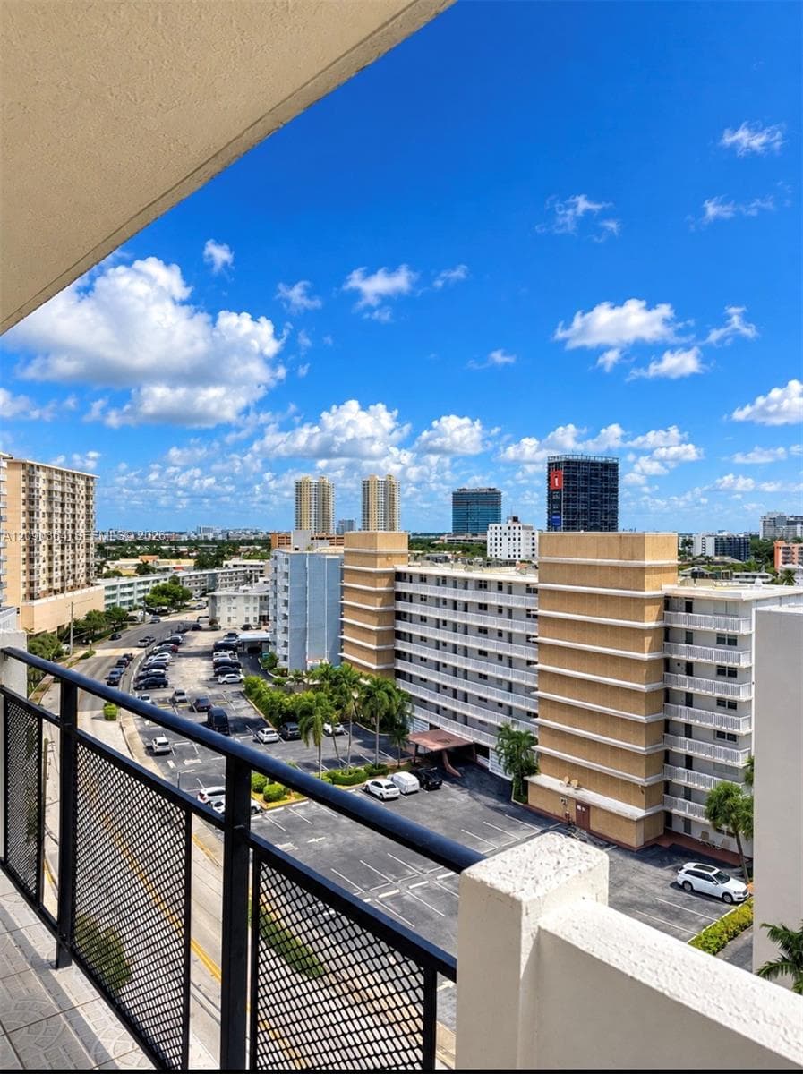 OCEAN VIEW TOWERS CONDO · #1015 in Hallandale Beach - Photo 9