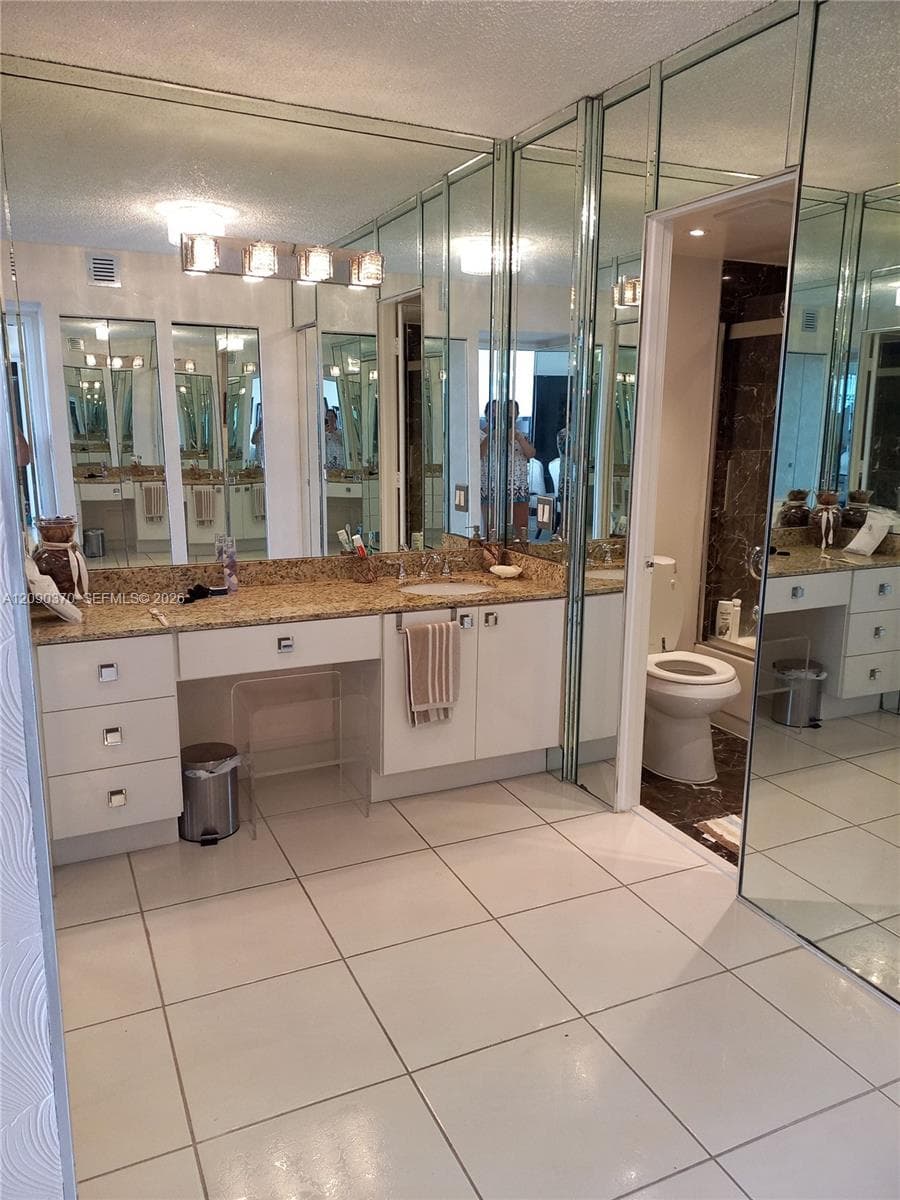FLAMENCO CONDO-TOWER II · #1706 in Aventura - Photo 10