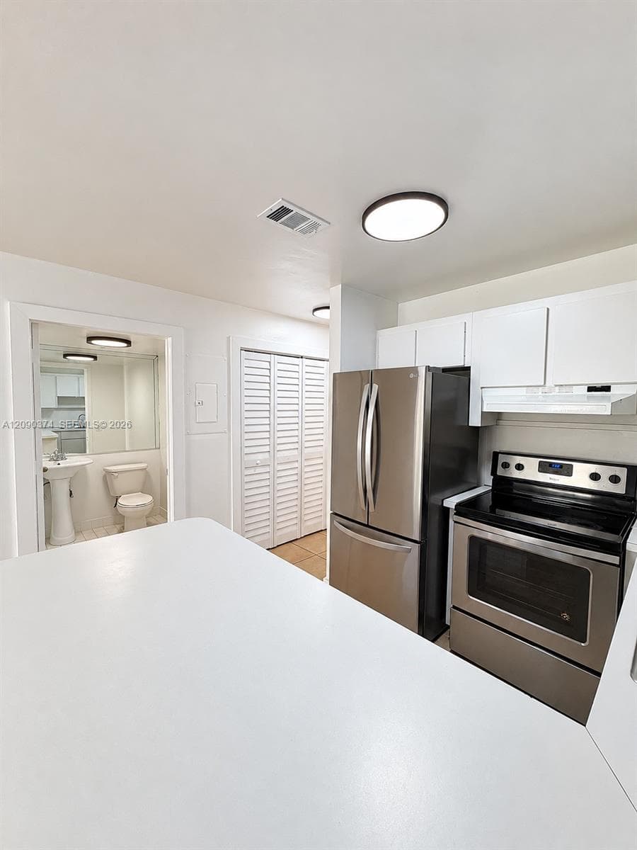 13893 SW 62nd Ter #. photo 7