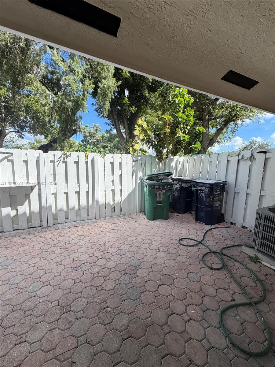 13893 SW 62nd Ter #. photo 18
