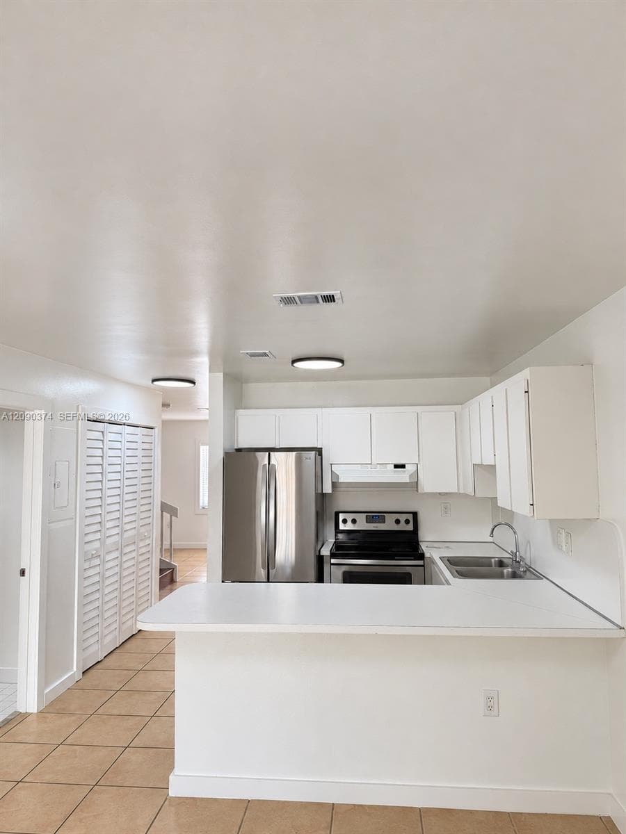 13893 SW 62nd Ter #. photo 8