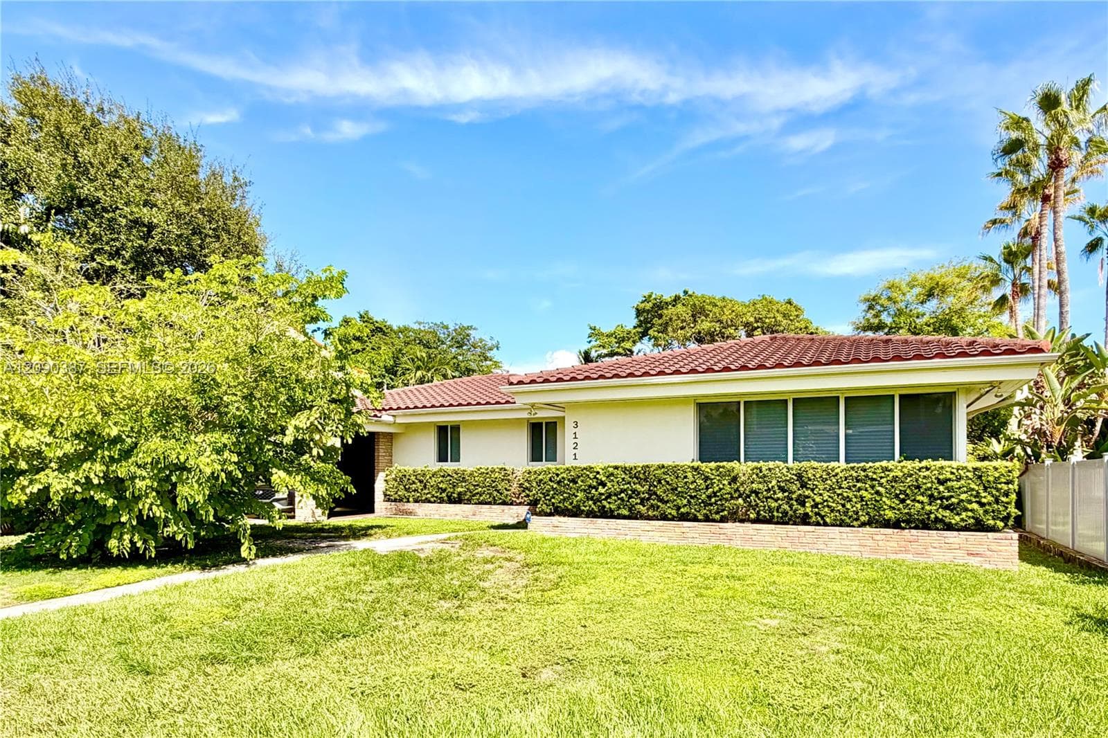 3121 Prairie Ave photo 1