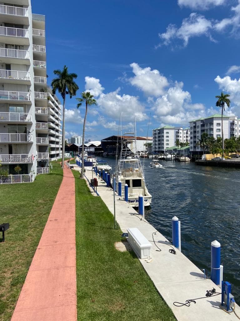 ISLA DEL MAR · #614 in Miami - Photo 7